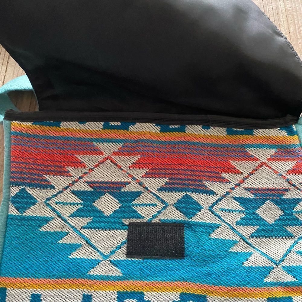 Crossbody Aztec Purse - Picture 3 of 3
